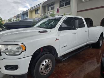 2022 Ram 3500 Chassis Cab 3500 Tradesman Crew Cab Chassis 4X4 60 CA