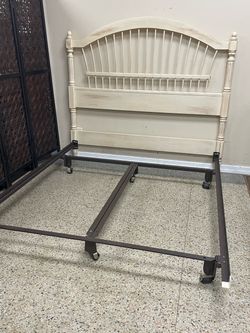 Queen Bed Headboard 57"H & Rails  🚚 extra Cabecero de cama y barandillas