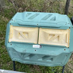 Compost.  Bin 