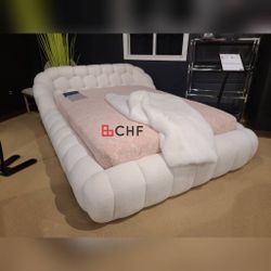 Contemporary White Chenille Fabric Queen  / Eastern King Size Bed Frame  