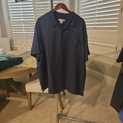 Men's size 2XL shirt  EUC 