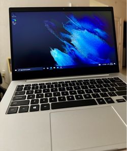 !! SAMSUNG GALAXY GO LAPTOP SNAPDRAGON 4/128gb MVME