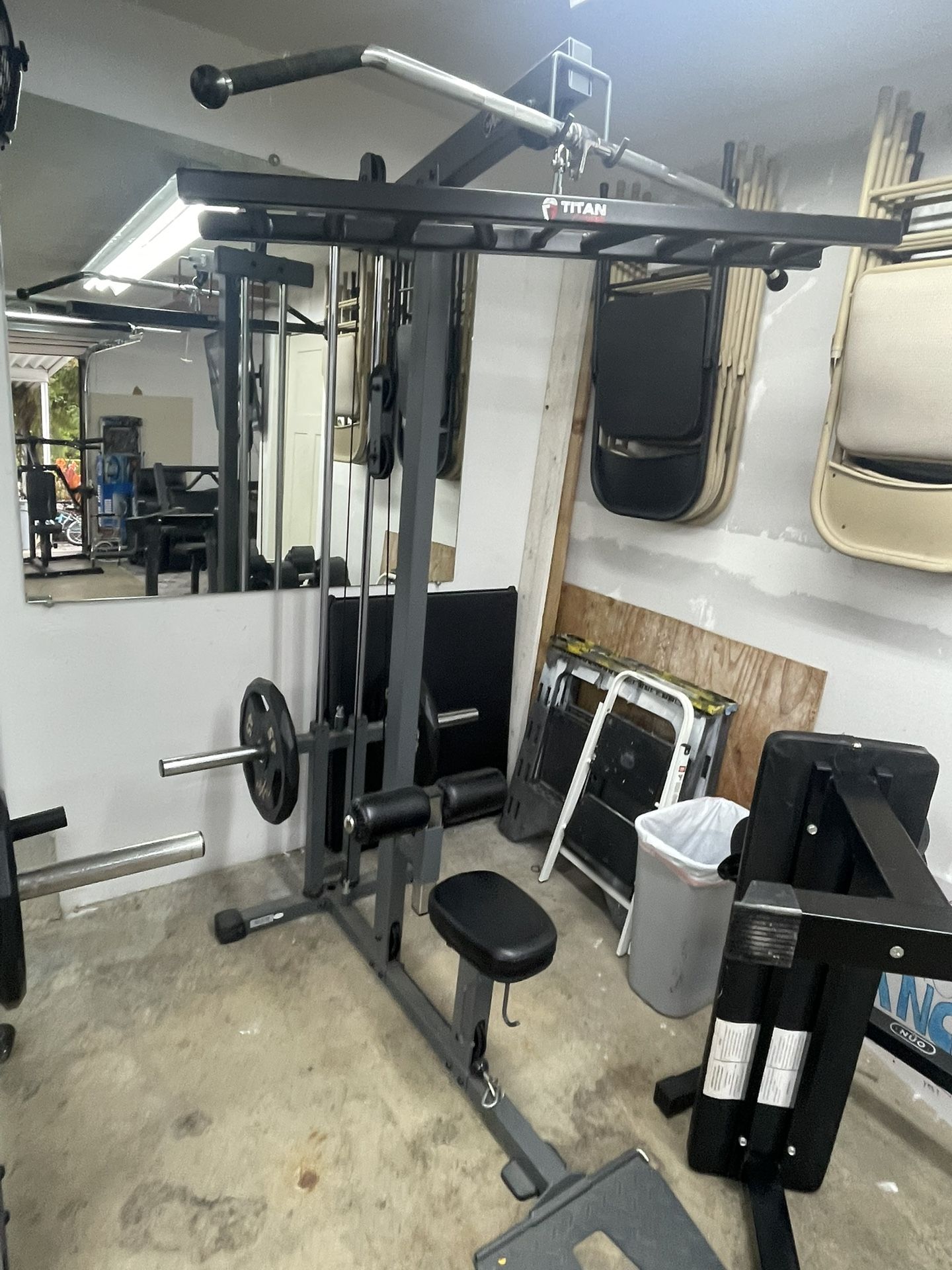Xmark Lat Pull-Down Machine with Low-Row