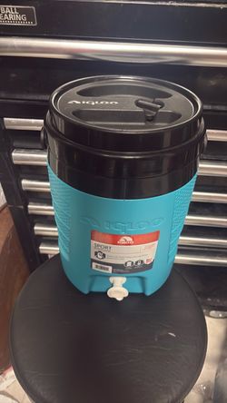 Igloo Sport 2-Gallon Beverage Cooler – Turquoise