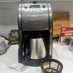 Cuisinart Automatic Grind & Brew Coffee Maker. Stainless & Black
