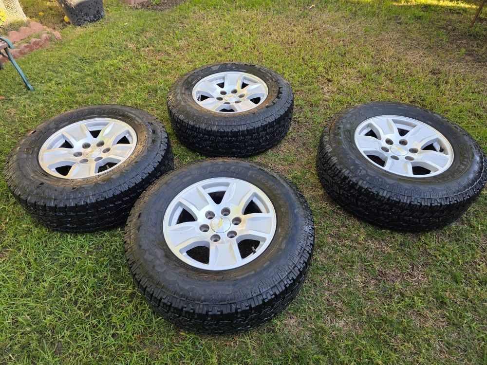 Toyo Open Tire P265/70R17