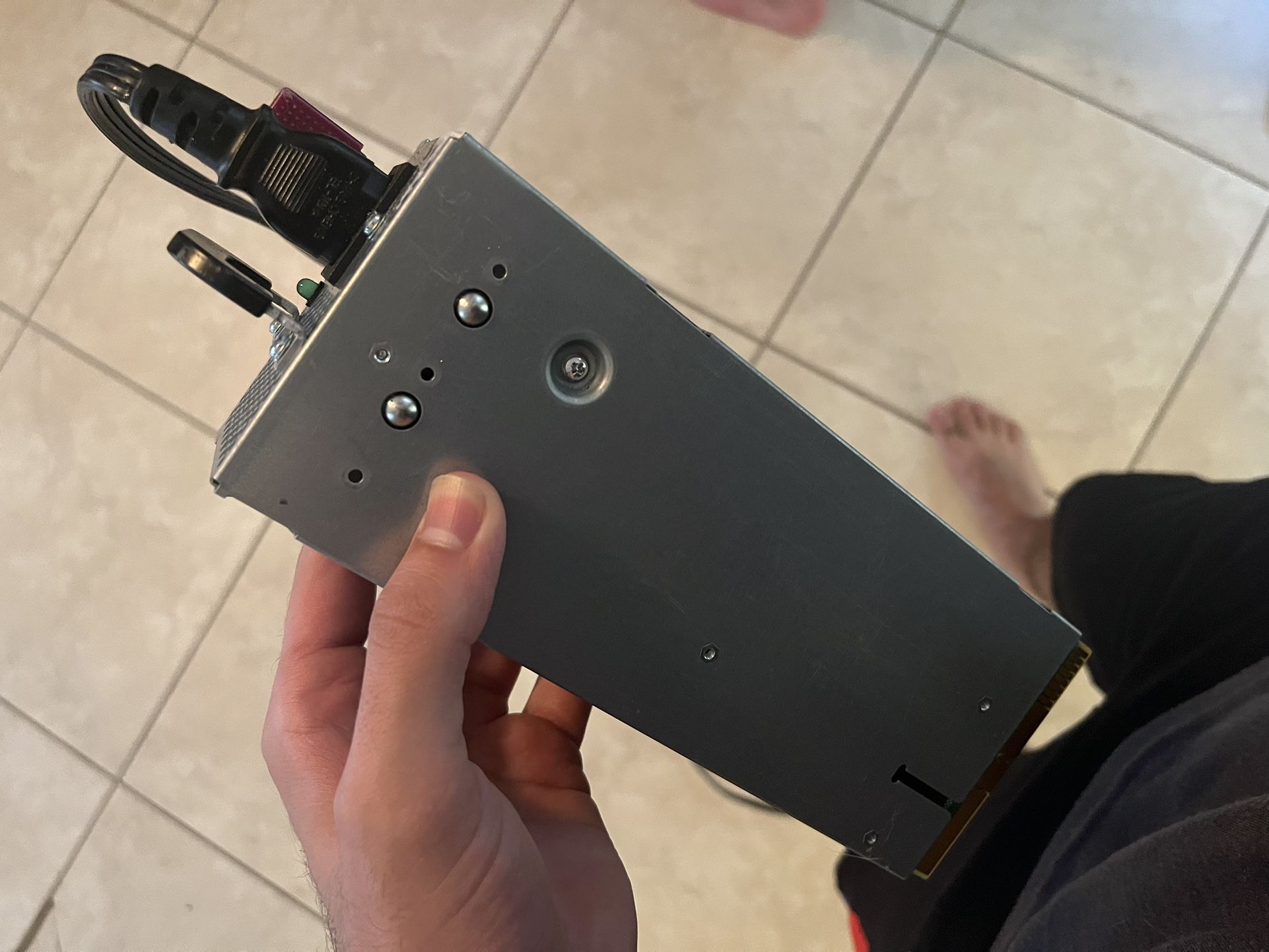 Bitcoin Miner Antminer S7 F1 With Power Supply