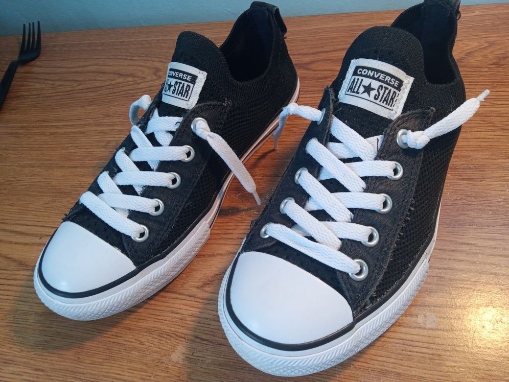 Student Shoes Converse Sz 3 Nice And Clean