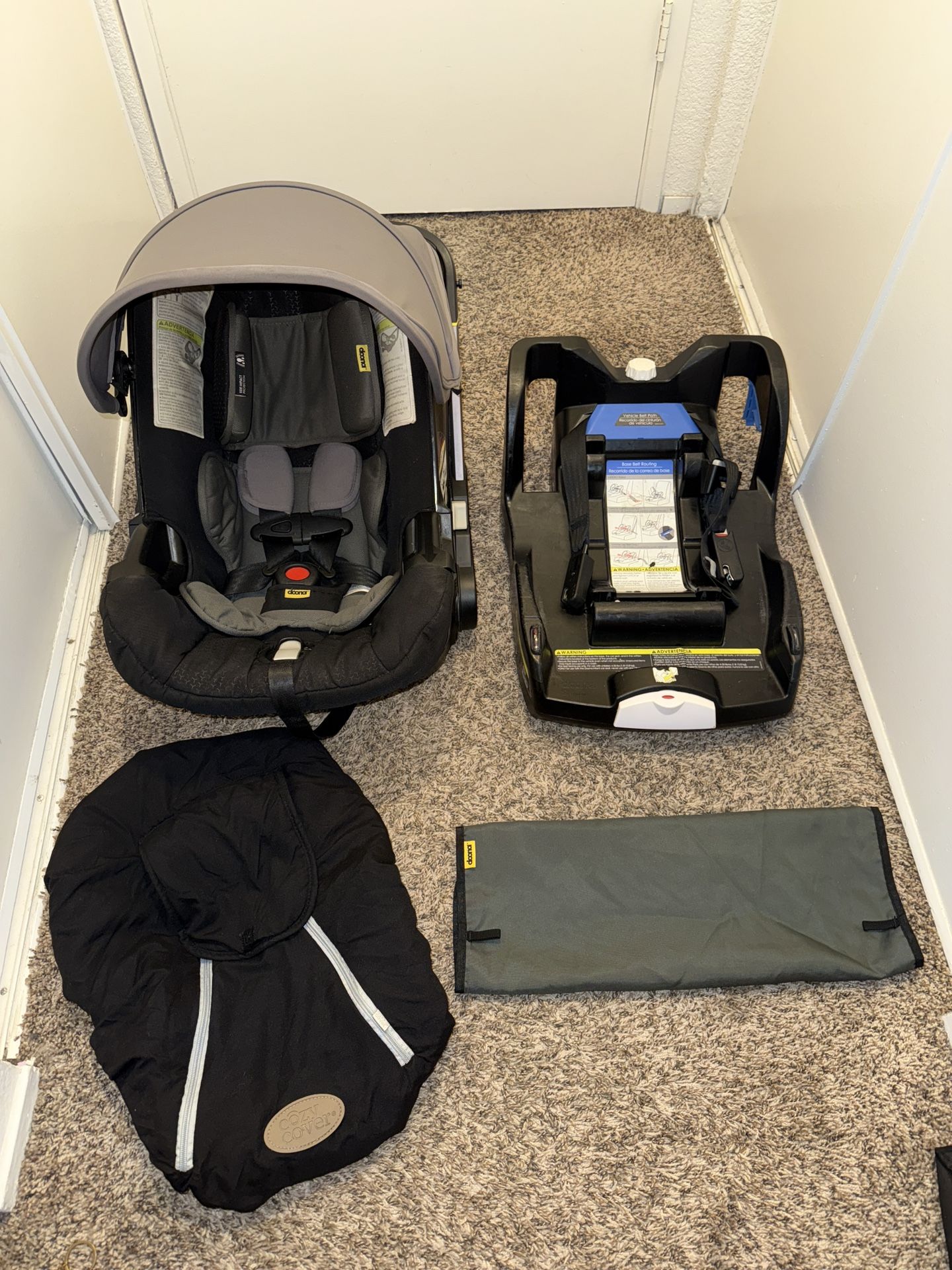 Doona Car Seat/Stroller & Accessories 
