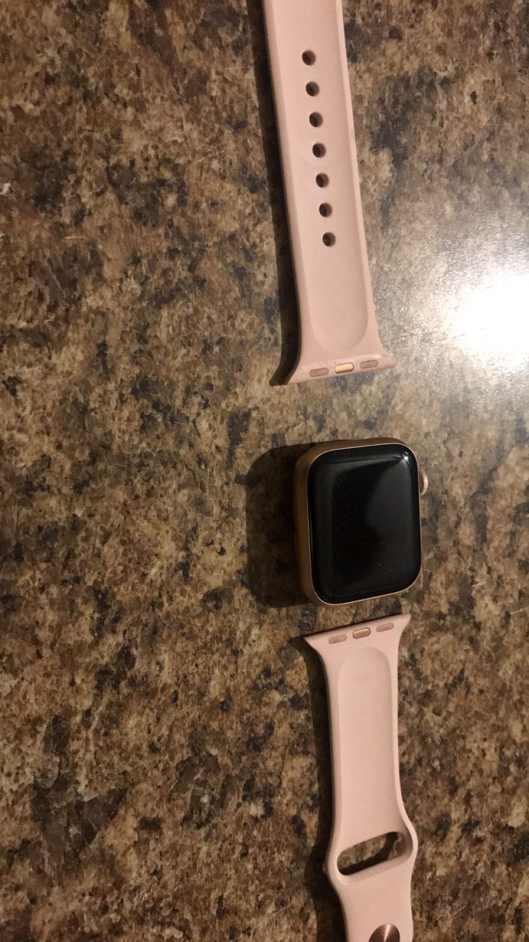 Apple Watch Series 4 Cellular + GPS