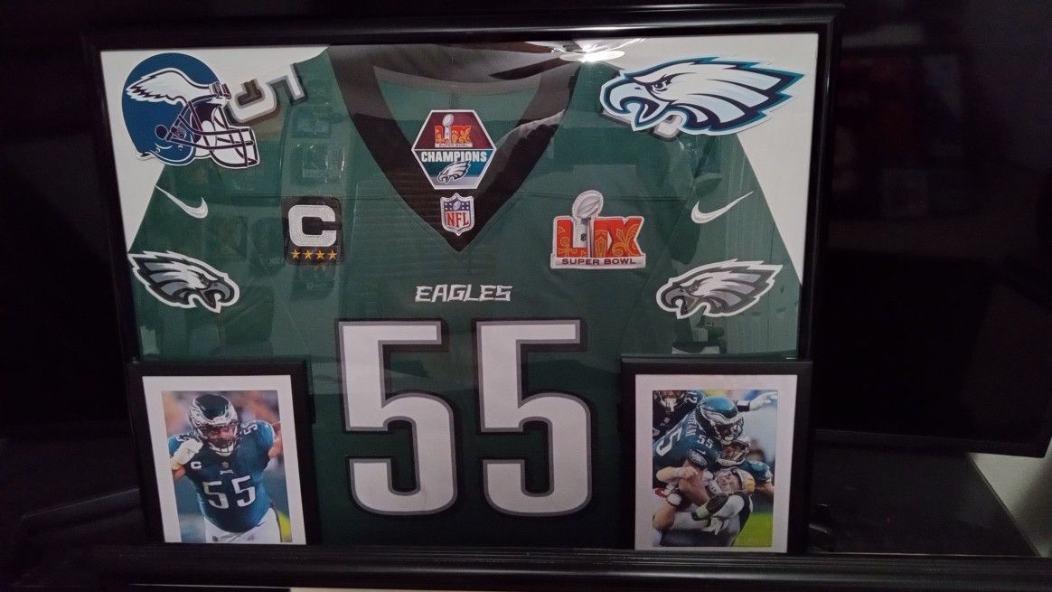BRANDON GRAHAM OF THE SUPER BOWL CHAMPS PHILADELPHIA EAGLES BRANDED AUTHENTIC FRAMED JERSEY.