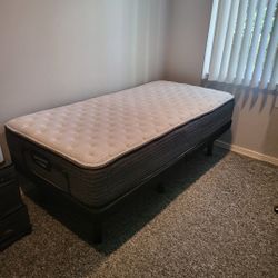 Beautyrest Pressure Smart Twin Bed with Adjustable Base – Like New