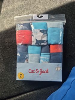 Cat and Jack 7 Pack Briefs, Size 6/7