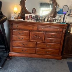 Beautiful dresser two night.      Dresser only 100 stands and two king size headboards for 400