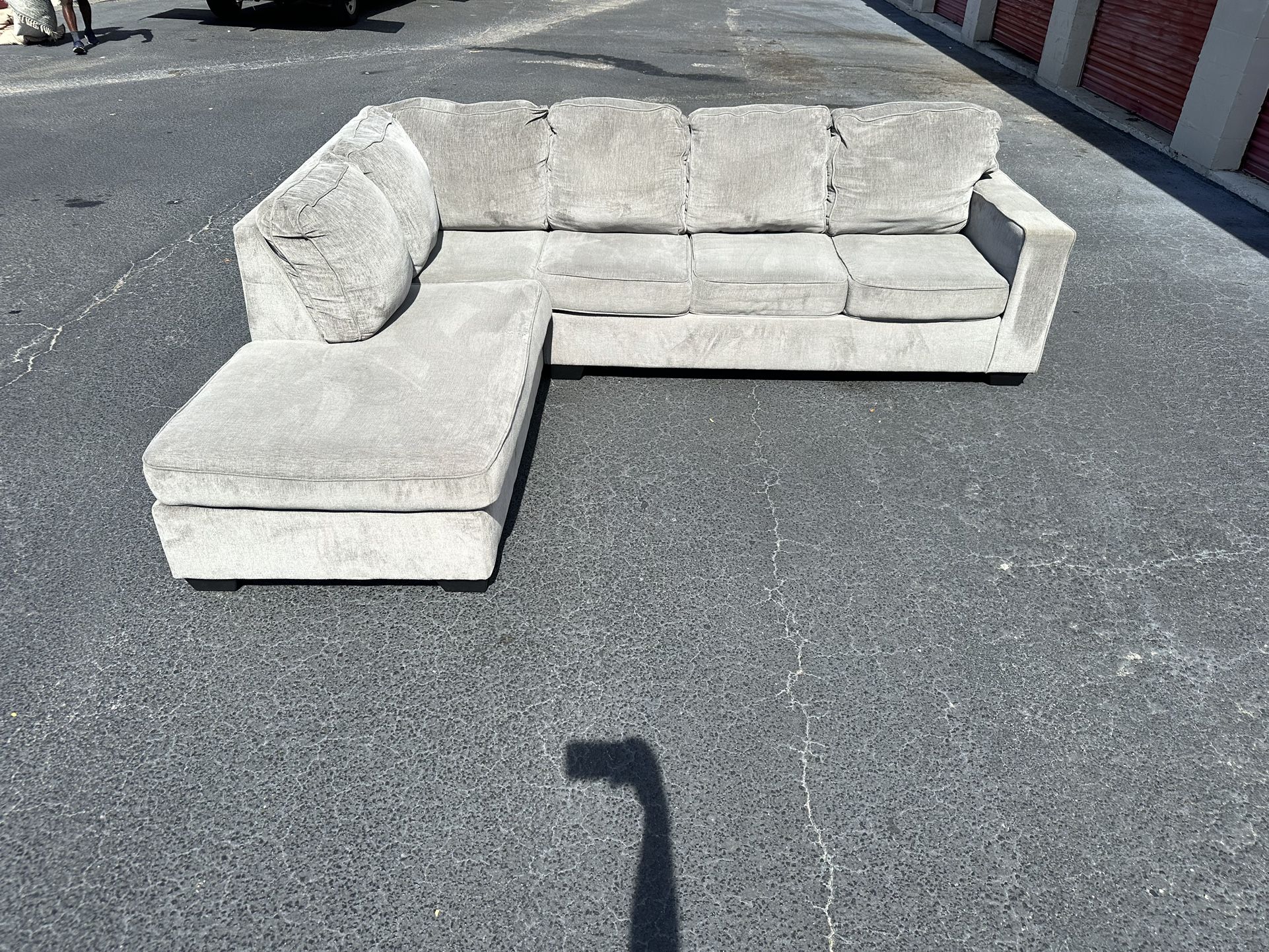 Comfy Nice Gray Sectional Couch Pull Out Bed 🔥🔥