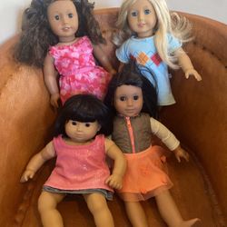 American Girl Dolls  In Good Used Condition Set Of 4 Doll