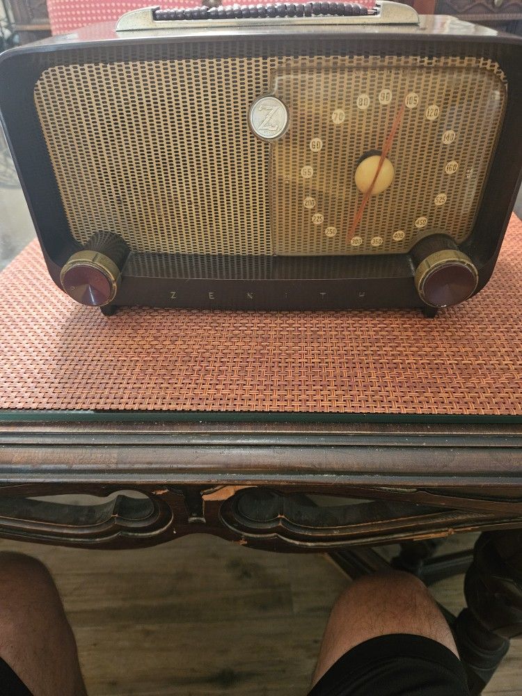 Zenith Vintage Radio 1940's