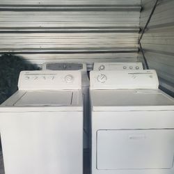 Kenmore Washer And Dryer Set.