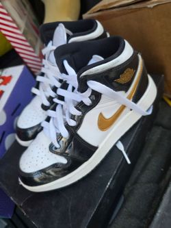 Air Jordan 1 High Top Sneakers Black Gold White