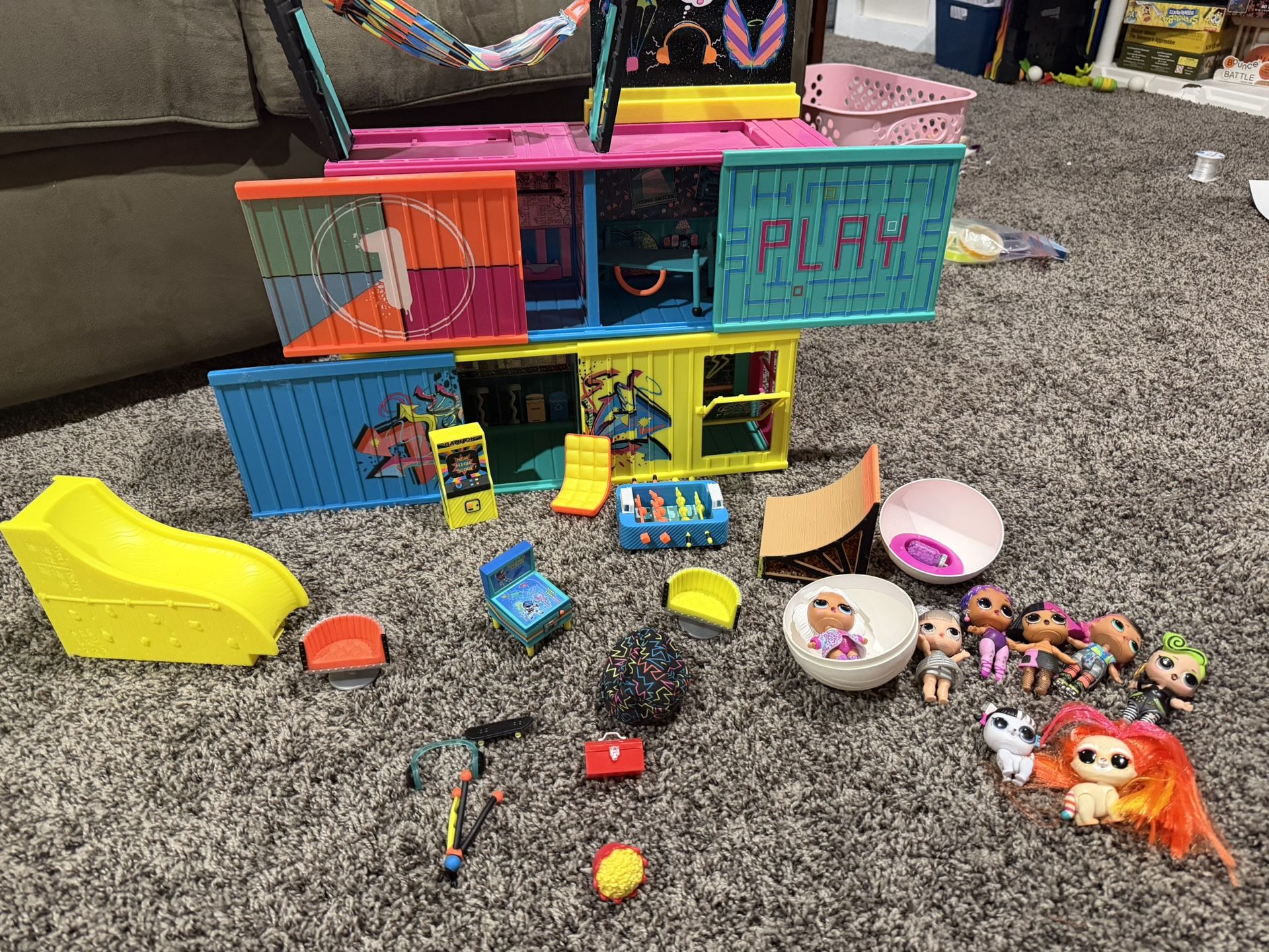 LOL Surprise OMG Remix House Playset w/ Dolls & Accessories