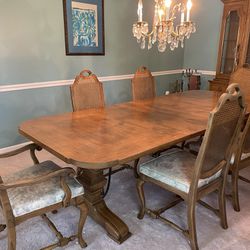Thomasville Dining Table And China Cabinet