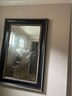 Wall mirror