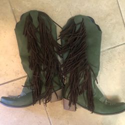 New Womans Green Boots Fringe Size 8