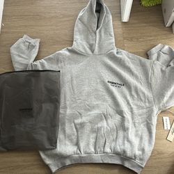 Essential Hoodie