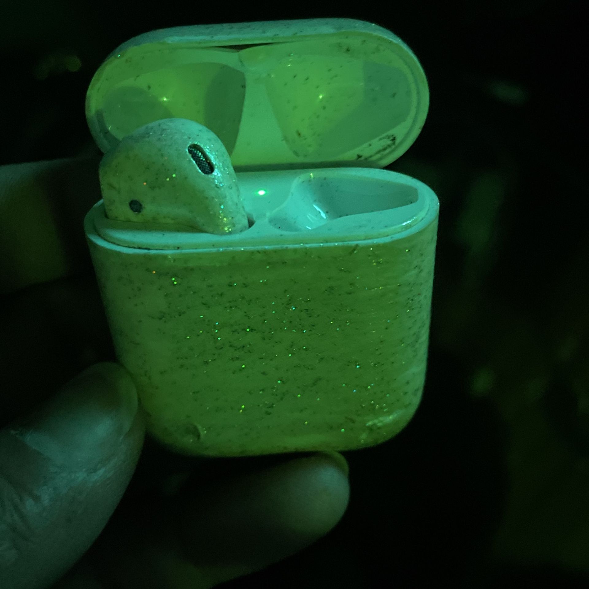 Apple Airpod (Left Pod Only)