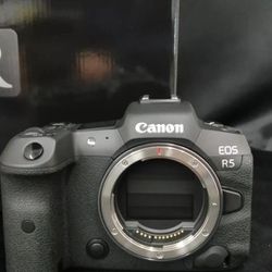 Canon EOS R5 DIGITAL CAMERA