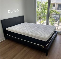 Bella Cama Queen Negra incluye Colchón