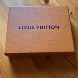 LV Men’s Wallet 