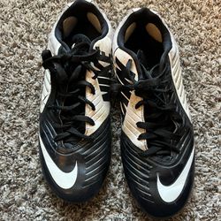 football cleats size 10