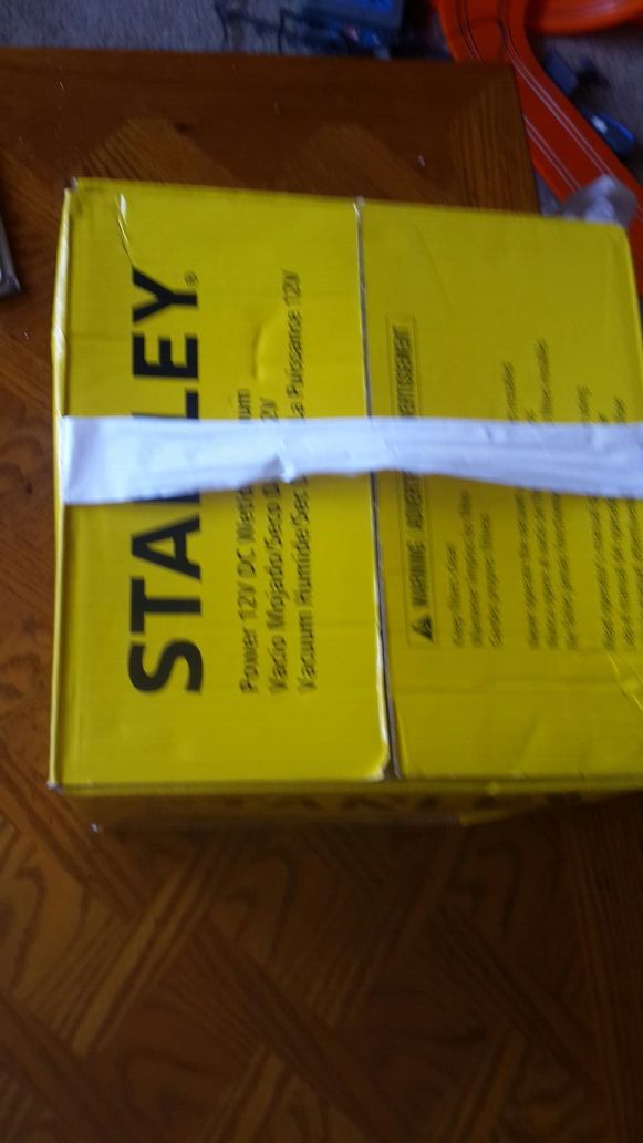 Stanley wet and dry car vacuum