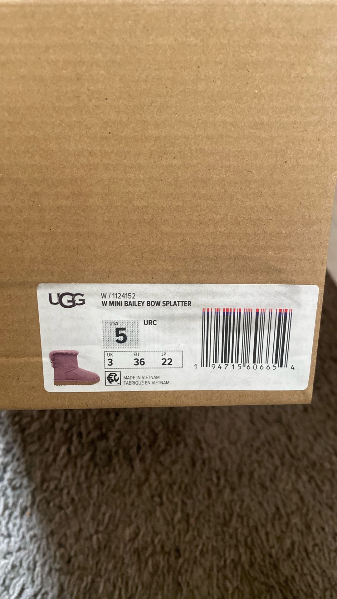 UGG with Mini Bow Splatter