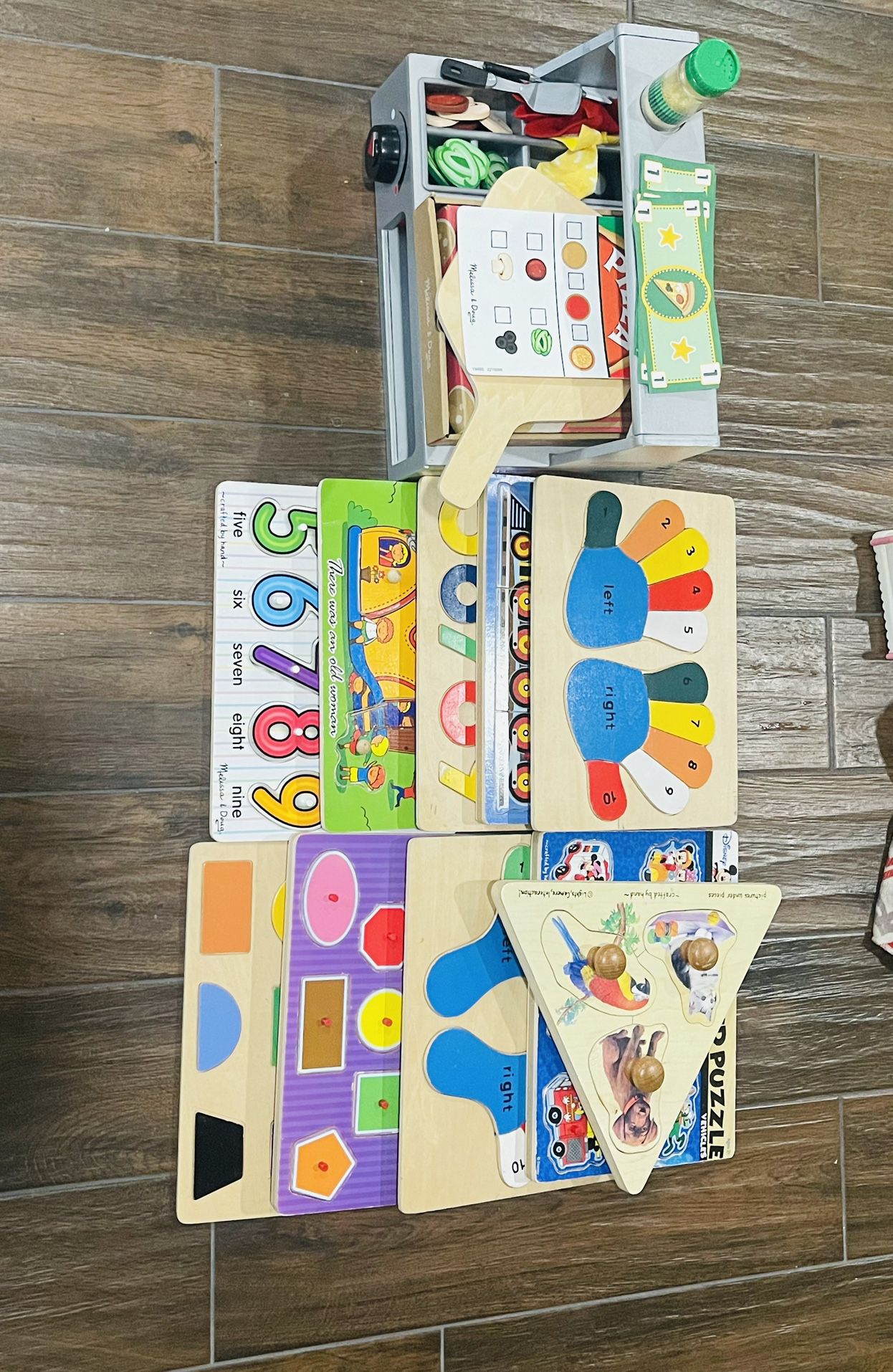 Melissa And Doug Puzzles And Pizza Maker