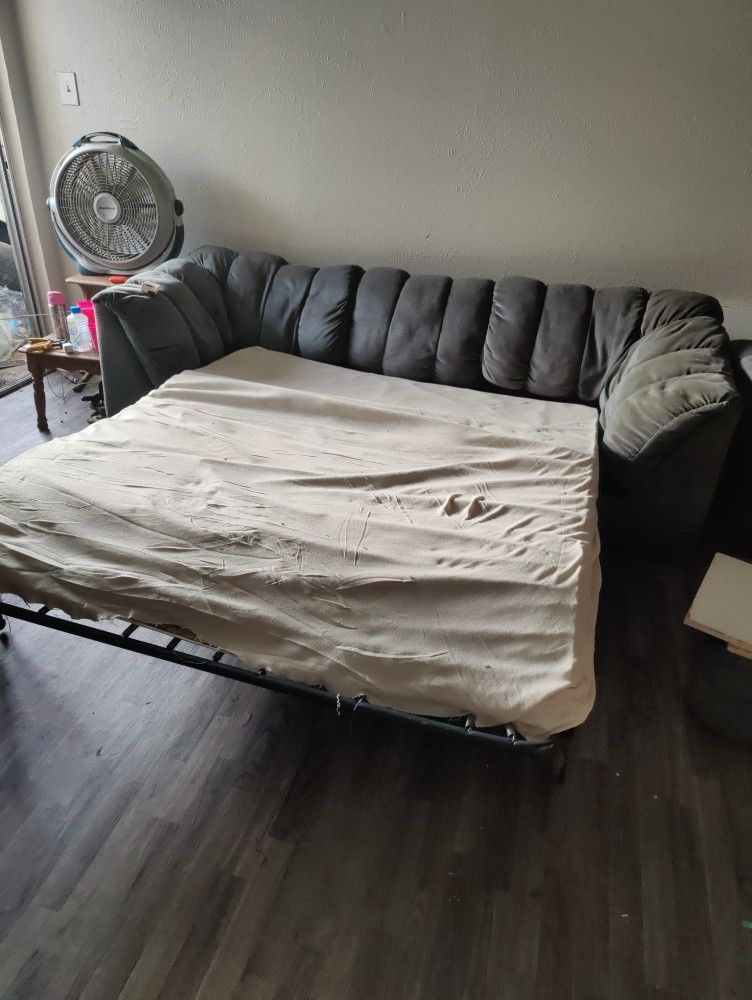 Fold-out Couch To Queen Size Bed
