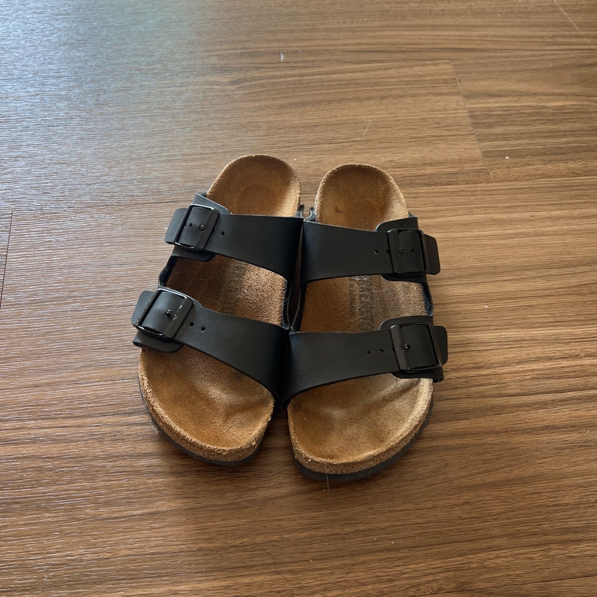 Birkenstocks size 35