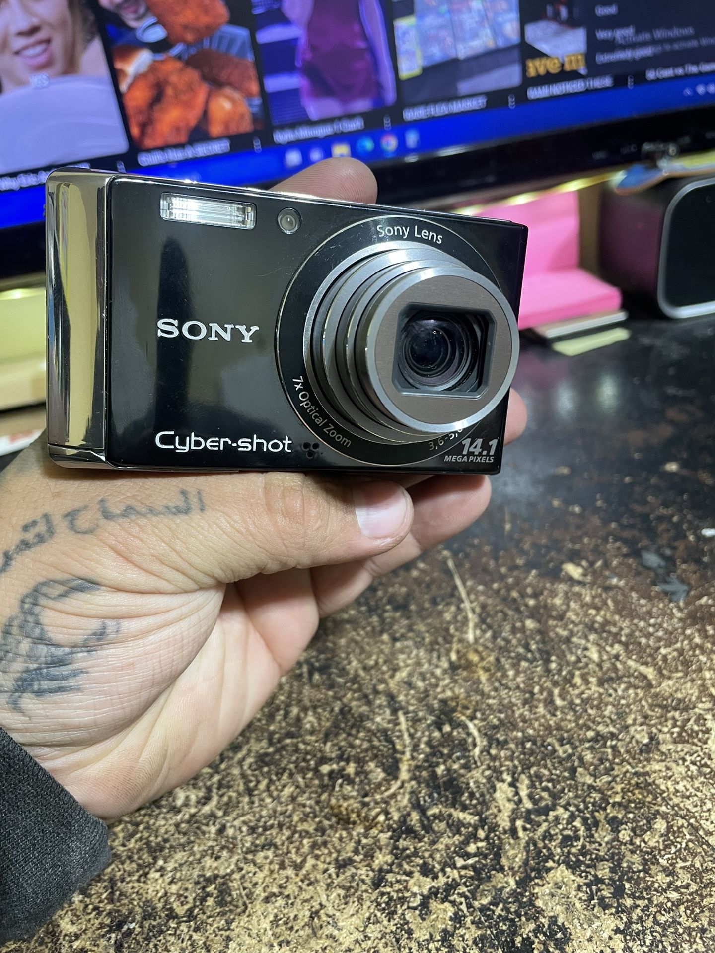 Sony Cyber-shot DSC-W370 14.1MP Digital Camera Black Tested w/Battery 