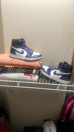 Selling Air Jordan 1s