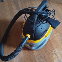 Stinger Wet/Dry Vac