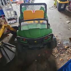 Toy Gator With Spare Battery