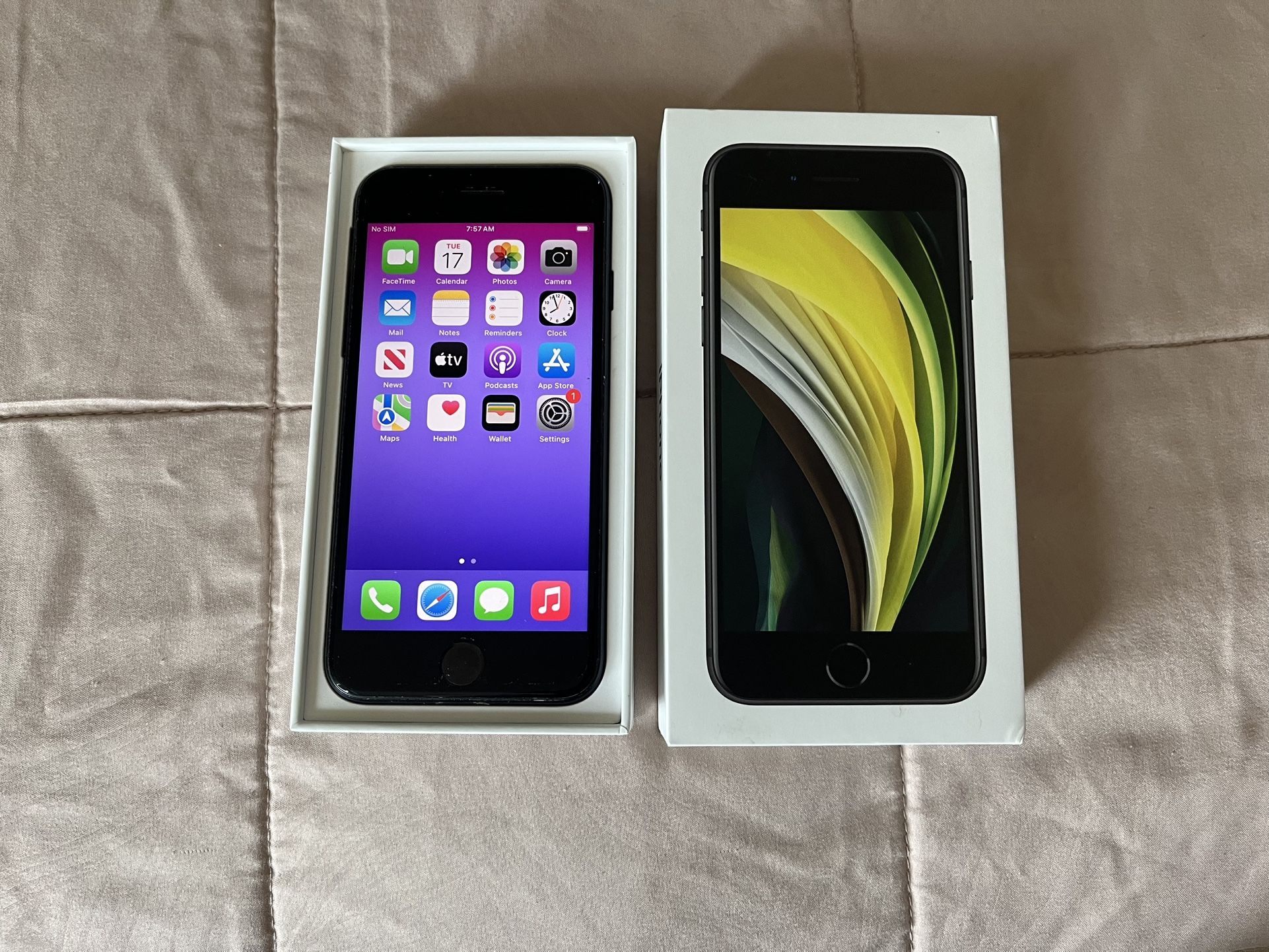Factory Unlocked iPhone SE Gen 3 Carrier Unlocked for AT&T/Verizon/T-Mobile/International Carriers