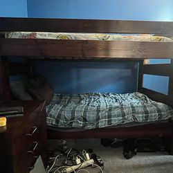 Wood Twin Bunk Bed w/ Mattresses – Very Sturdy