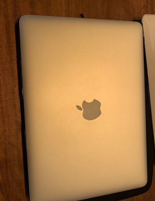Mac book 2017 air