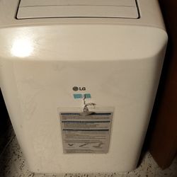 LG Air Conditioner 