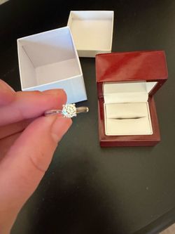 14 K White Gold 1.00 ct Engagement Ring