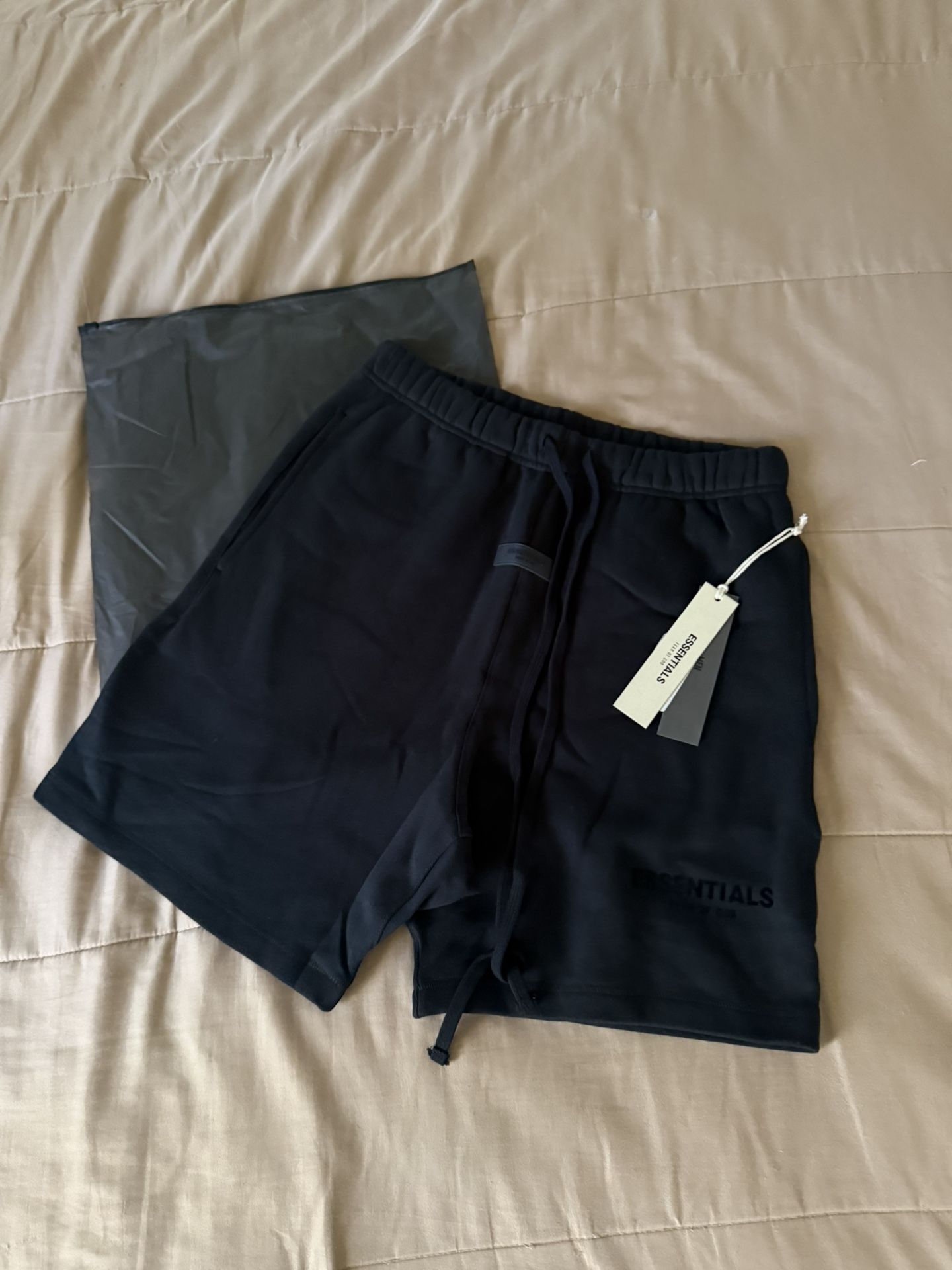 Essential Shorts “stretch Limo”