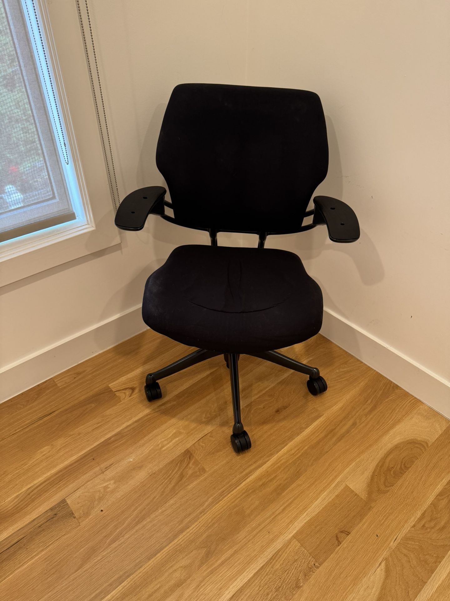 Design Within Reach Office Chair