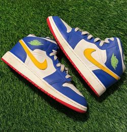 Kid shoes Jordan’s size 5y used no box